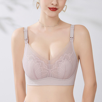 Dojenje grudnjak s čipkom, najlon tkanina, tanke oblikovane čašice, stražnje troredno zatvaranje