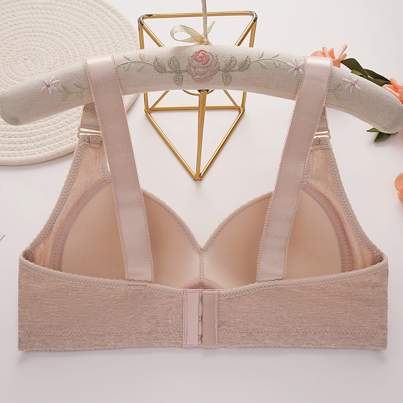 Σουτιέν μεγάλου μεγέθους χωρίς μεταλλικά εξαρτήματα, 3/4 κύπελλο, καλύματα από σπόγγο, πολυεστερικό ύφασμα, σταθερά διπλά ιμάντες, πίσω κούμπωμα με τρεις σειρές