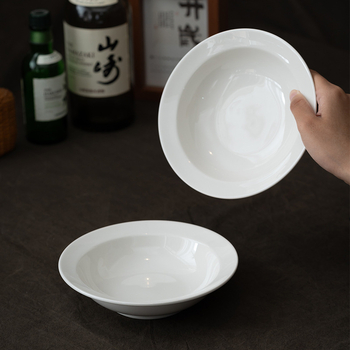 Keramička duboka zdjela za rezance i voće, Dehua porcelan, okruglog oblika, kapacitet 250 ml, mikrovalna sigurnost, jednodelna izrada