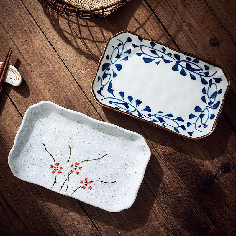 Porcelanska ploča, nepravilnog oblika s izrezanim kutovima u obliku lotosa, ručno oslikana, japansko-korejski stil