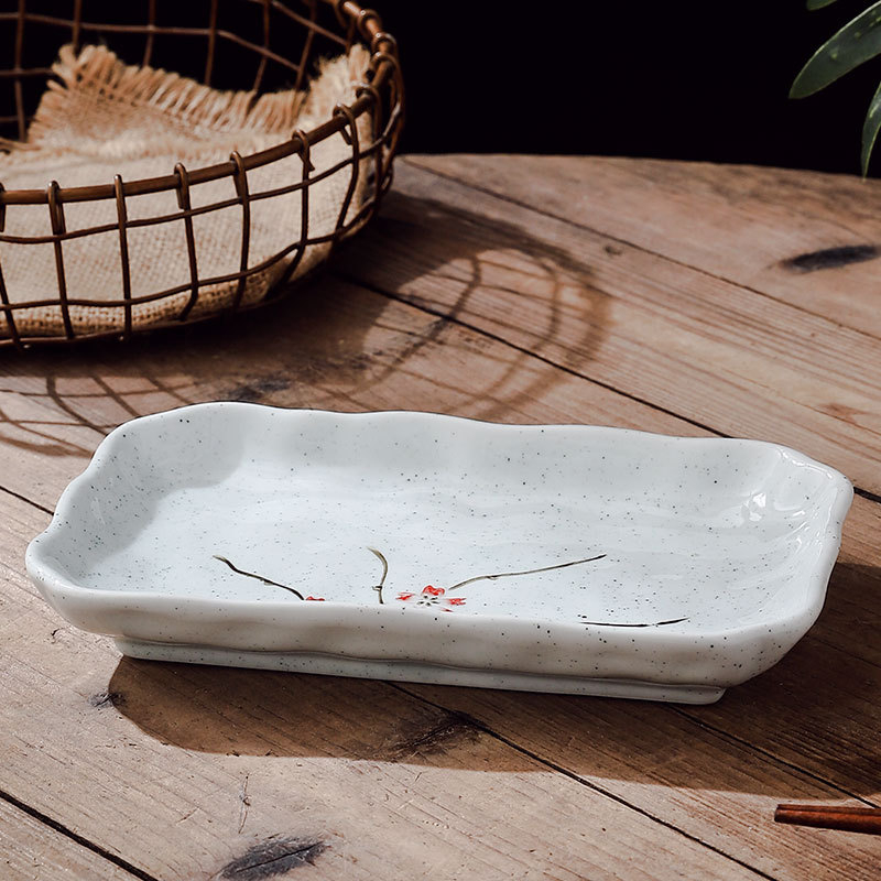 Porcelanska ploča, nepravilnog oblika s izrezanim kutovima u obliku lotosa, ručno oslikana, japansko-korejski stil