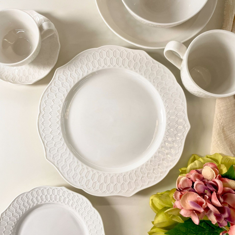 Porcelanski set posuđa: ovalne ploče, zdjele i šalica s podloškama, francuski retro luksuzni stil, reljefna površina, mikrovalna kompatibilnost