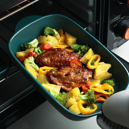 Tavă de copt pătrată din porțelan, 18–18.9 cm, compatibilă cu microunde, cu două mâneres