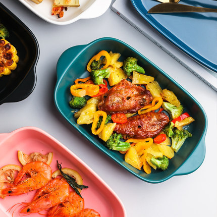 Tavă de copt pătrată din porțelan, 18–18.9 cm, compatibilă cu microunde, cu două mâneres