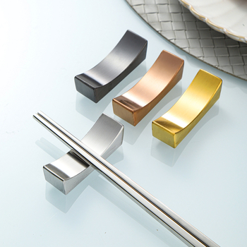 Držač za štapiće od nehrđajućeg čelika 304 za dom, hotel i restoran – lukasti jastučić za žlicu i štapiće, jednofarbni dizajn, moguć ispis logotipa