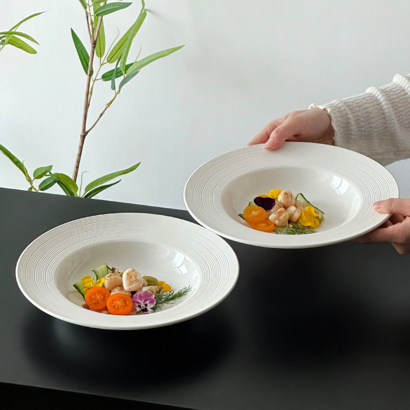 Keramički duboki tanjur za tjesteninu i steak, okrugli, moderan minimalistički stil