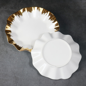 Porcelán lótuszleveles tál arany szegéllyel, nordikus stílus, elektroplakált felület