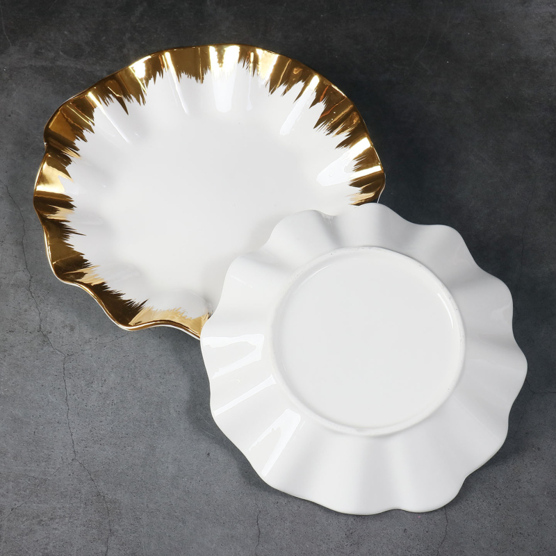 Porcelán lótuszleveles tál arany szegéllyel, nordikus stílus, elektroplakált felület