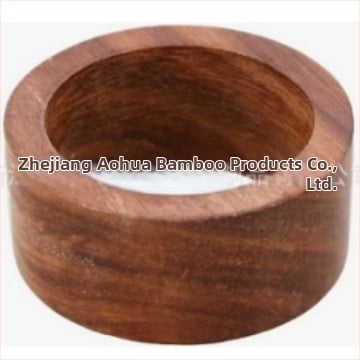 Puidust salvrätiku rõngas, kaasaegne lihtne stiil, viimistlus värvi või õliga, kohandatav pakend, logotüübi trükk