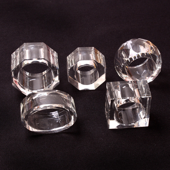 Kristallist salvrätirõngas, klaasist, polügonaalne/ringikujuline/ovaalne kuju, elektroplatineeritud viimistlus, loov muster, logom trükkimine, eraviisne brändi litsents