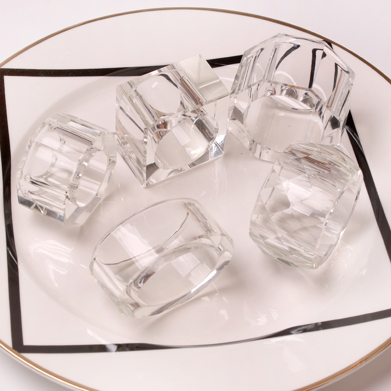 Kristallist salvrätirõngas, klaasist, polügonaalne/ringikujuline/ovaalne kuju, elektroplatineeritud viimistlus, loov muster, logom trükkimine, eraviisne brändi litsents