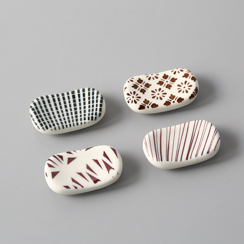 Japán-stílusú porcelán pálcikátartó és kanál tartó készlet, 4 darabos, különböző minták, logó testreszabás elérhető