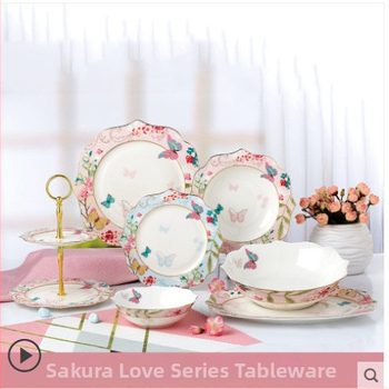 Zapadni tanjur od kostnog porcelana, nepravilnog oblika, cvjetni uzorak, glazirana površina, siguran u mikrovalnu