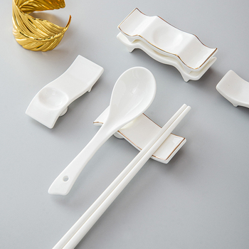 Portselanist söögipulgade hoidja ja lusika aluse hoidja, kahekordne kasutus, glasuuritud pind, hotellide laua dekoratsioon