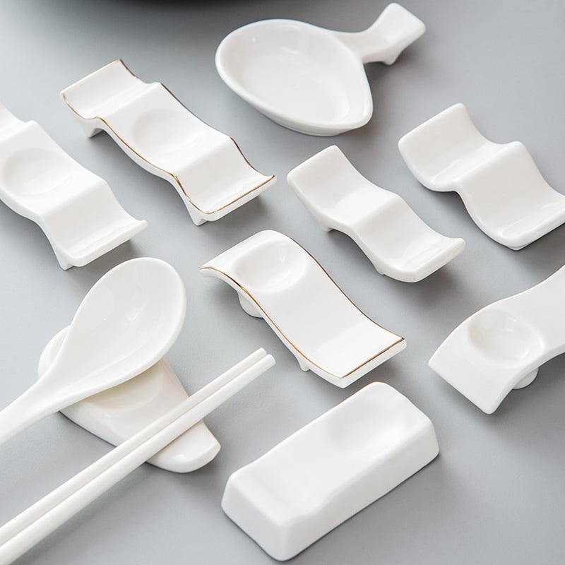 Portselanist söögipulgade hoidja ja lusika aluse hoidja, kahekordne kasutus, glasuuritud pind, hotellide laua dekoratsioon