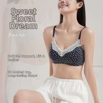 Sutien din dantelă nylon cu cupa 3/4, cupe modelate cu vârf subțire sus și gros jos, decolteu în V, bretele fixe, închidere spate cu trei rânduri de cârlige