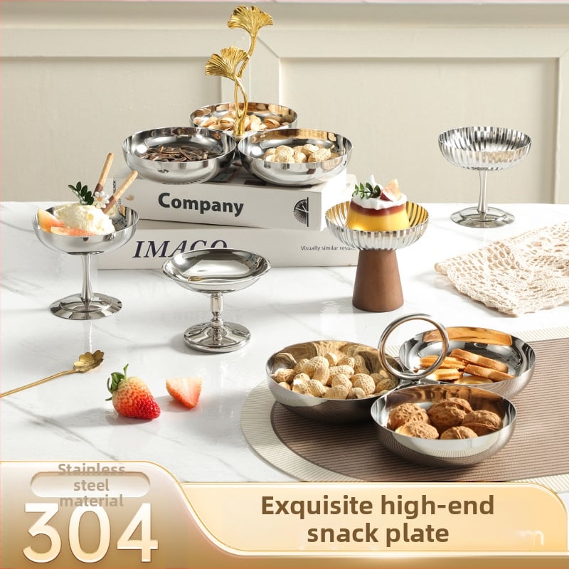 Roostevabast terasest magustoidukausid hotellilauale, peegelpolijst viimistlus, kerge luksus stiil