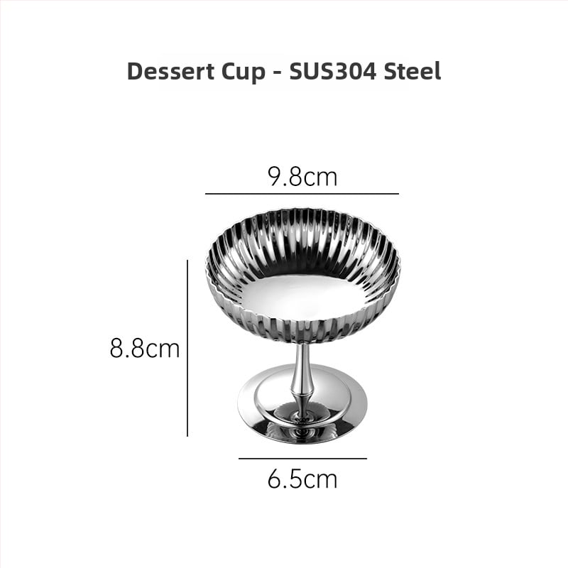 Roostevabast terasest magustoidukausid hotellilauale, peegelpolijst viimistlus, kerge luksus stiil