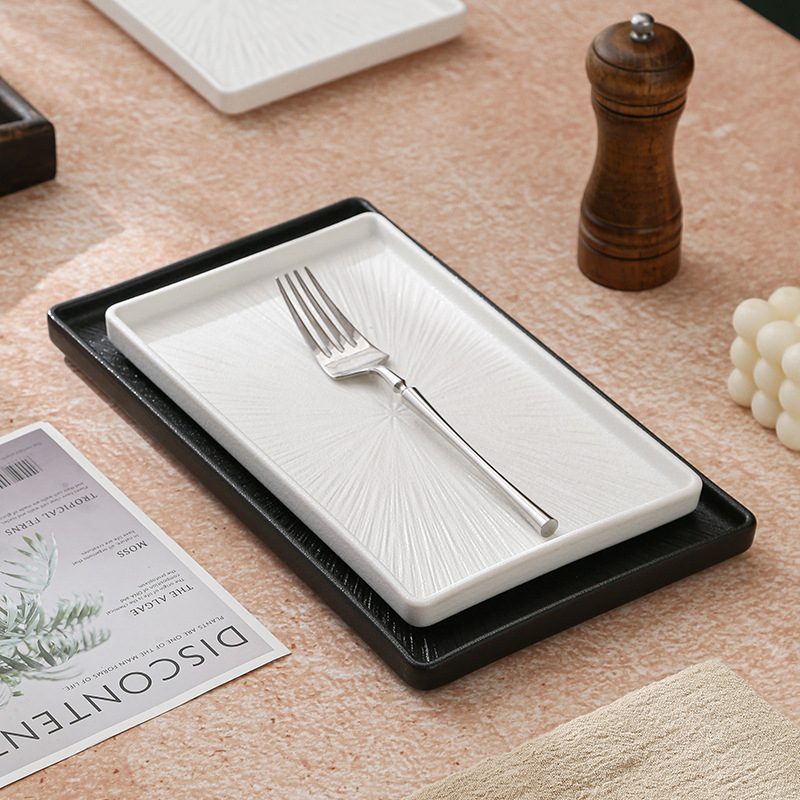 Porcelanski tanjur, japanskog stila, pravokutnog oblika, mikrovalna kompatibilnost, mat glazura