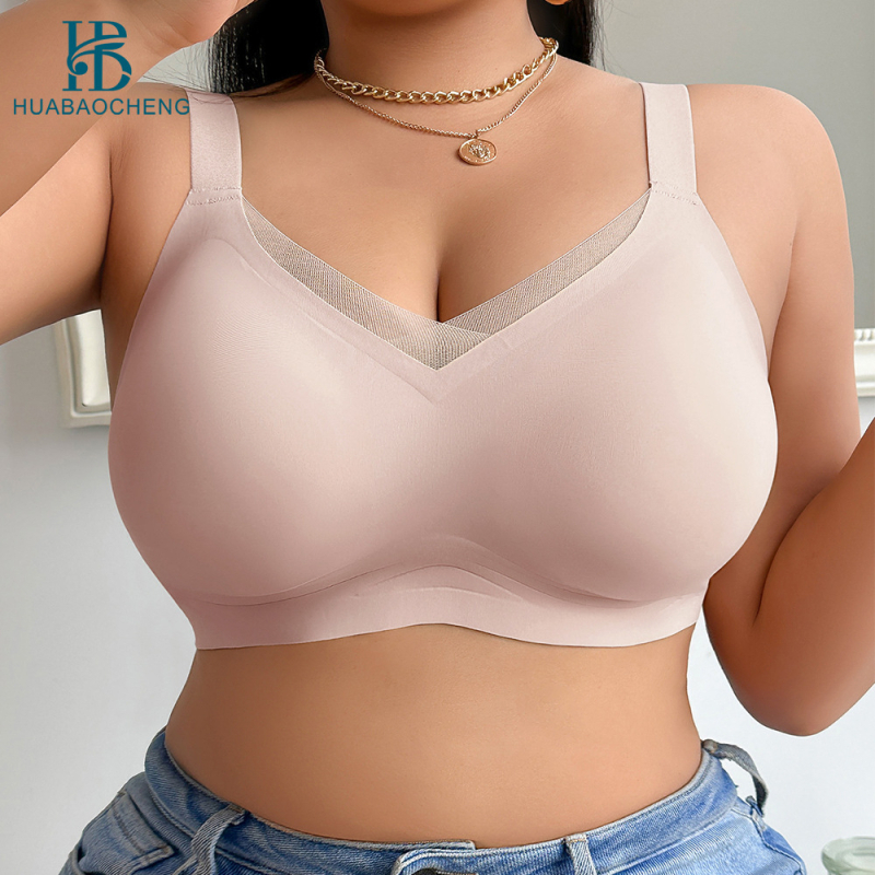 Plus veličine grudnjak s trokutastim košaricama, 3/4 košarica, najlon materijal, podstava 70–80%, fiksne naramenice, stražnje zatvaranje s tri reda kopči