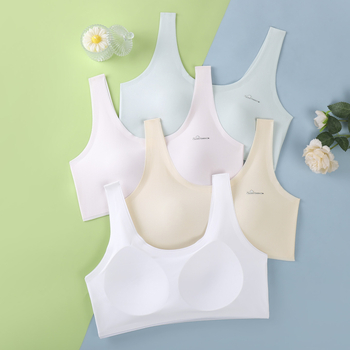 Sutien pentru adolescente: cupe cu acoperire completă, formă turnată subțire, material nailon, bretele fixe, respirabil