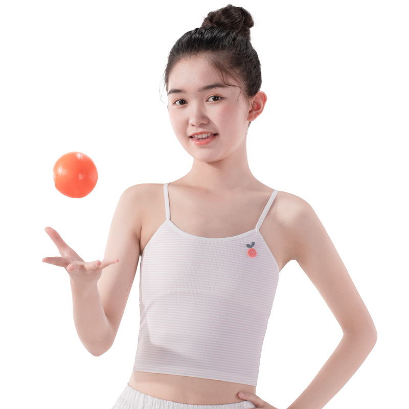 Sutien de antrenament pentru fete în faza de dezvoltare – bază poliester, cupă turnată completă cu căptușeală din bumbac, bretele fixe în două rânduri, respirabil și absorbant de transpirație