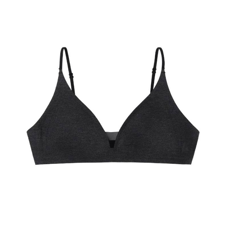 Sutien fără cusături, cupă triunghiulară, respirabil, plăcut la atingere, spate frumos