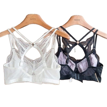 Sutien din dantelă cu bretele detașabile duble, cupe subțiri, spate frumos, închidere pe spate cu un singur rând de cârlige