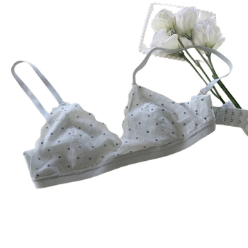  Sutien fara arc, cupe 3/4 preformate subtiri, din nailon cu căptușeală din spandex, închidere laterală, catarame pe spate în două rânduri