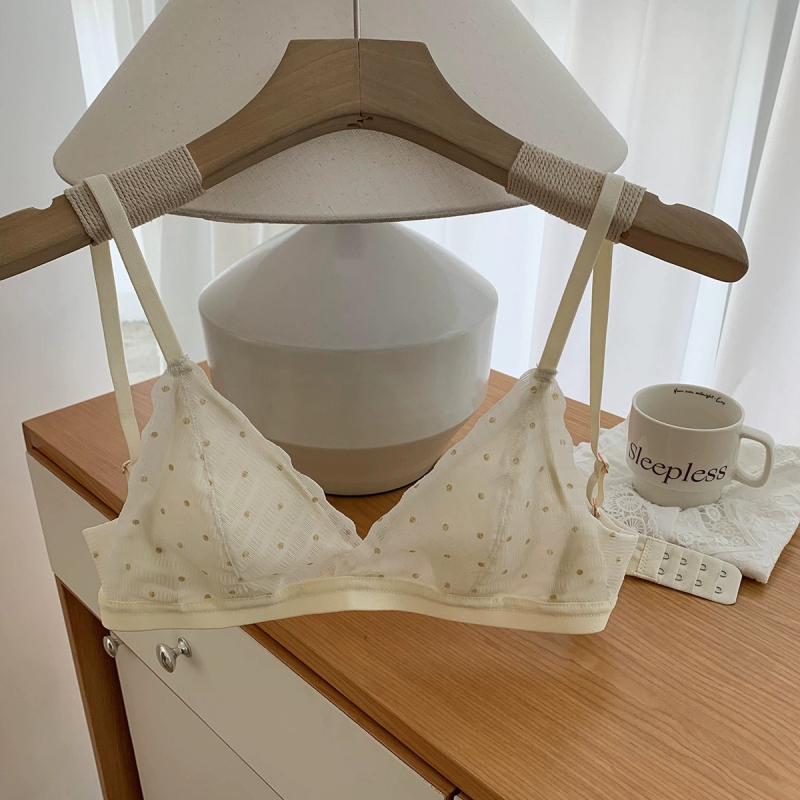  Sutien fara arc, cupe 3/4 preformate subtiri, din nailon cu căptușeală din spandex, închidere laterală, catarame pe spate în două rânduri