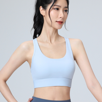 Sportinis liemenėlė jogos ir fitnesui su fiksuotais pečių dirželiais, pilnas puodelis, plonai formuojami puodeliai iš putų, nugaros trijų eilių uždarymas