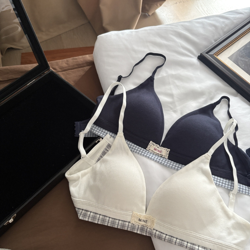 Sutien cu cupă triunghiulară, stil balet, modal (fibră de celuloză regenerată), respirabil și confortabil, căptușeală poliester 95–100%, pentru fete peste 15 ani