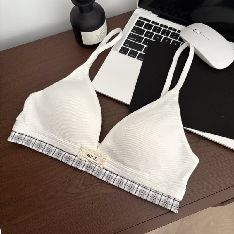 Sutien cu cupă triunghiulară, stil balet, modal (fibră de celuloză regenerată), respirabil și confortabil, căptușeală poliester 95–100%, pentru fete peste 15 ani