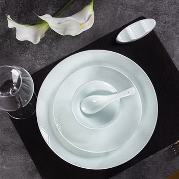 Portselanist hotellilaua serveerimiskomplekt, underglaze color, triibuline muster, 9-osaline komplekt