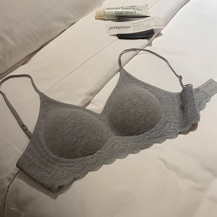 Grudnjak s čipkastim obrubom, bezšivni, push-up, 3/4 košarica, najlon materijal