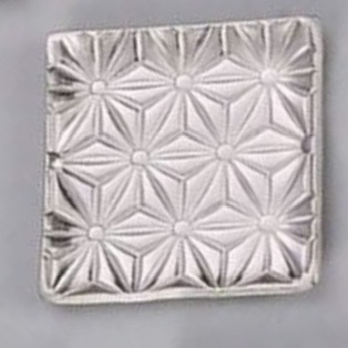 304 roostevabast terasest chopsticks- ja lusikahoidja kalakriku mustriga, hotellide ja koduste lauadade jaoks; logotrükkimise võimalus; komplekt 1 tk; mahutab chopstickid, noad, kahvlid ja lusikad