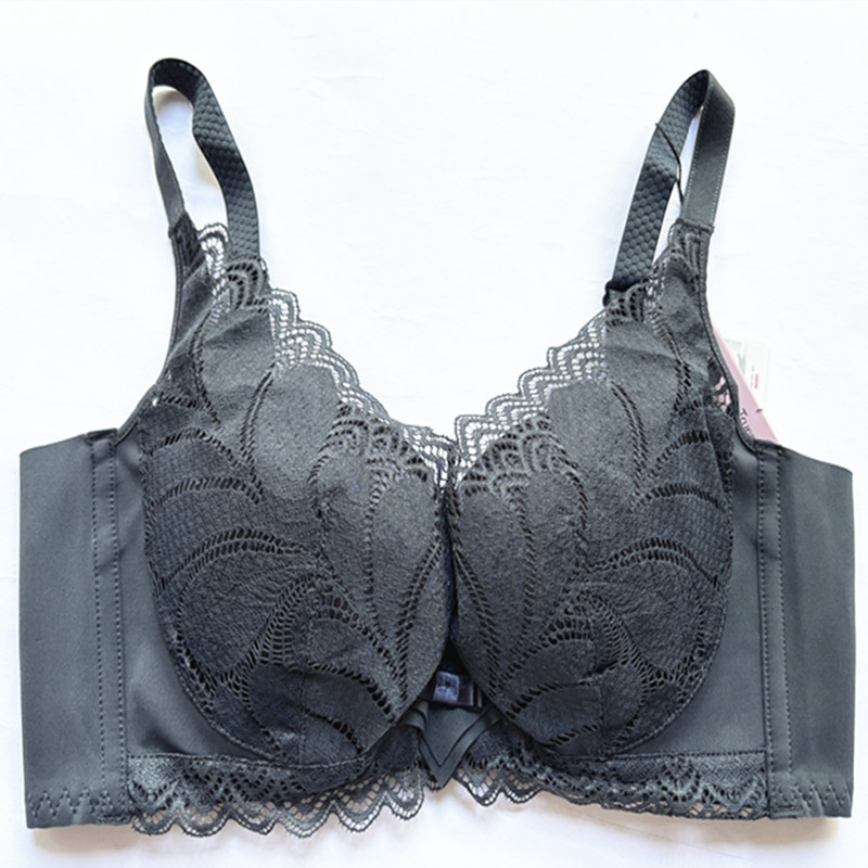 Sutien din dantelă cu underwire, cupă 3/4, cupă medie, dantelă, închidere la spate cu patru rânduri de cârlige