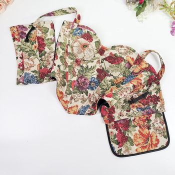 Корсет за оформяне на фигурата с рибени кости и връзки, бюстиеър с открити рамене и подвижни халтер презрамки, бродерия