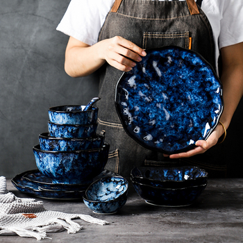 Porcelanski set posuđa u japanskom stilu s pećnom glazom, nepravilnih oblika, pogodan za mikrovalnu, s više uzoraka