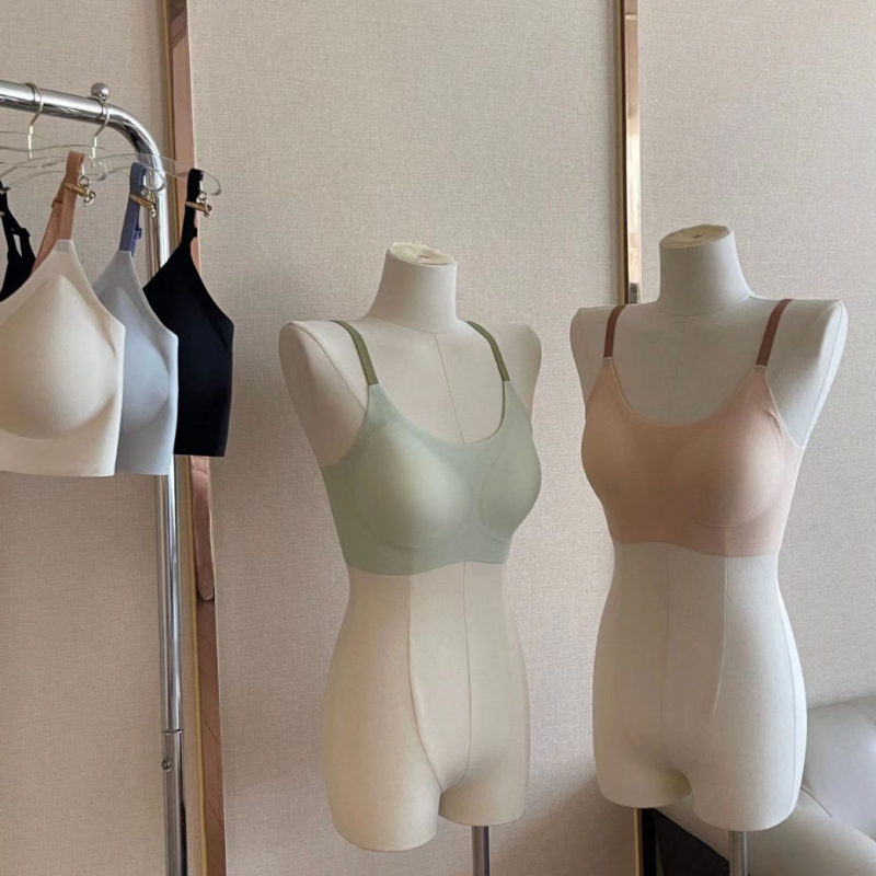 Bustier fără cusături cu cupă 3/4, cupă subțire, bretele din dantelă, material laminat elastic respirabil