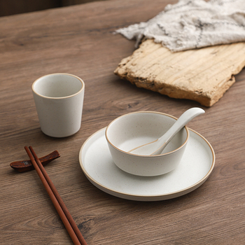 Jaapani stiilis nõudekomplekt koos kaussidega, lusikate, kruuside ja taldrikutega — keraamiline nõude komplekt alglazuurvärviga, retro luksuslik disain, mikrolaineohutu, ümmargune kuju, sobib hotellidele ja restoranidele