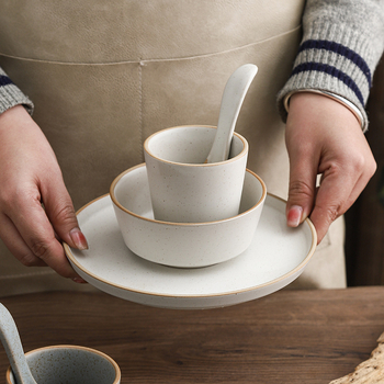 Jaapani stiilis nõudekomplekt koos kaussidega, lusikate, kruuside ja taldrikutega — keraamiline nõude komplekt alglazuurvärviga, retro luksuslik disain, mikrolaineohutu, ümmargune kuju, sobib hotellidele ja restoranidele