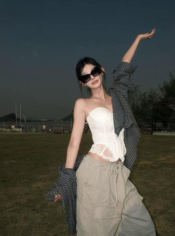 Bustier bez naramenica s čipkastim završetkom, karirani uzorak, kratka duljina, pamuk-spandeks smjesa