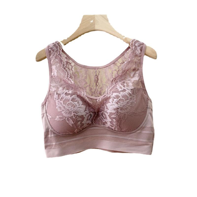 Plus dydžio liemenėlė su pilnomis kaušėmis, kvėpuojančiomis perforuotos kaušėmis, plonais formuojančiais kaušiais, fiksuotos dvigubos petnešos, medvilninis įdėklas