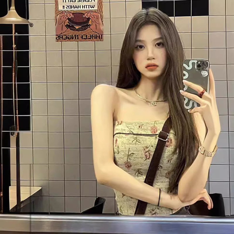 Top χωρίς τιράντες με Jacquard φλοράλ μοτίβο και επένδυση στήθους, στενή γραμμή, κοντό μήκος, πολυεστέρας