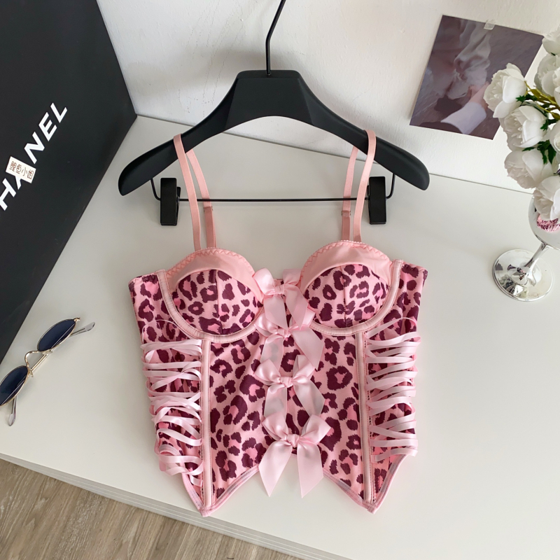 Top s leopard printom na ramena, ružna mašna, korset u struka s ribljom košticom
