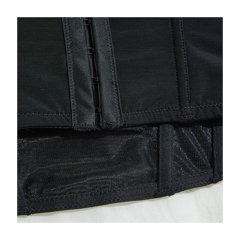 Camisole top s kristalima na lancima i resicama, tanak kroj, dvostruke naramenice