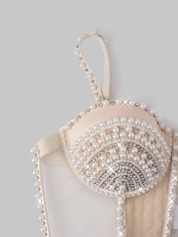 Top cu decupaj și siluetă în formă de os de pește, aplicații cu perle și diamante, croi slim, material poliester