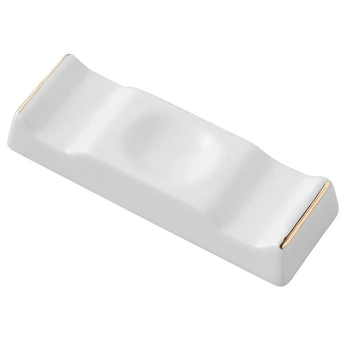 Portselanist vardake ja lusikate hoidik hotellilauadele — kauluportselan, glasuurpind, kerge luksus stiil, kohandatav logoga