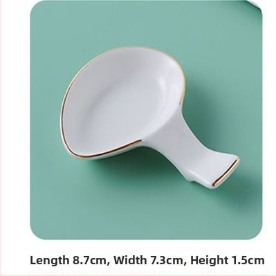 Portselanist vardake ja lusikate hoidik hotellilauadele — kauluportselan, glasuurpind, kerge luksus stiil, kohandatav logoga